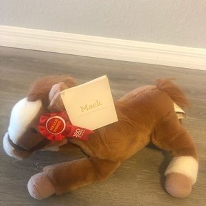 Wells Fargo Pony - Mack